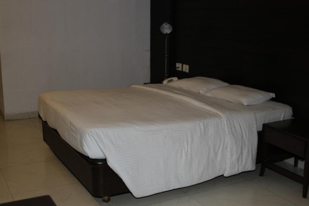 Hotel Saiprakash Гайдарабад Номер фото